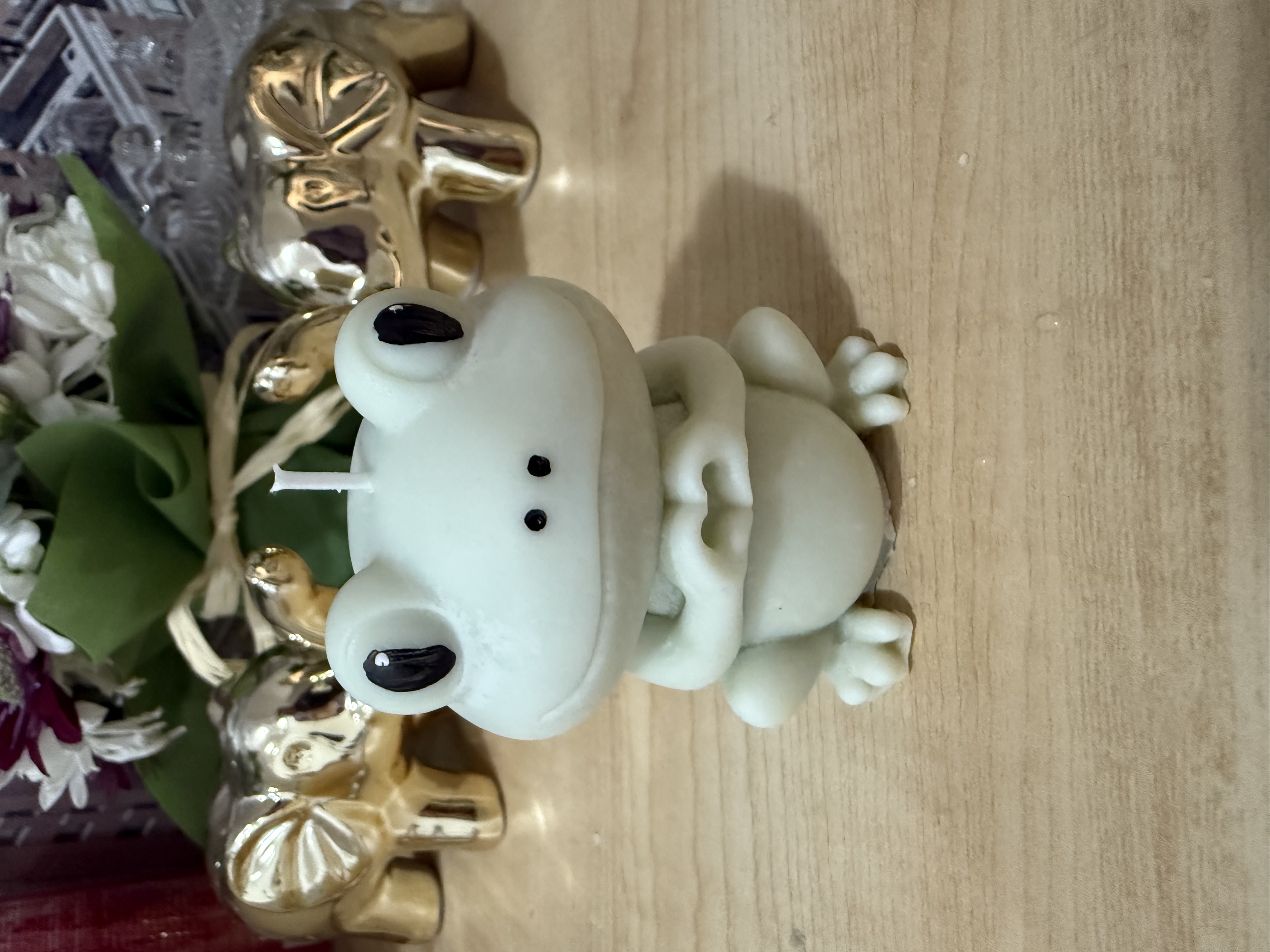 Жабка свещ в бяло