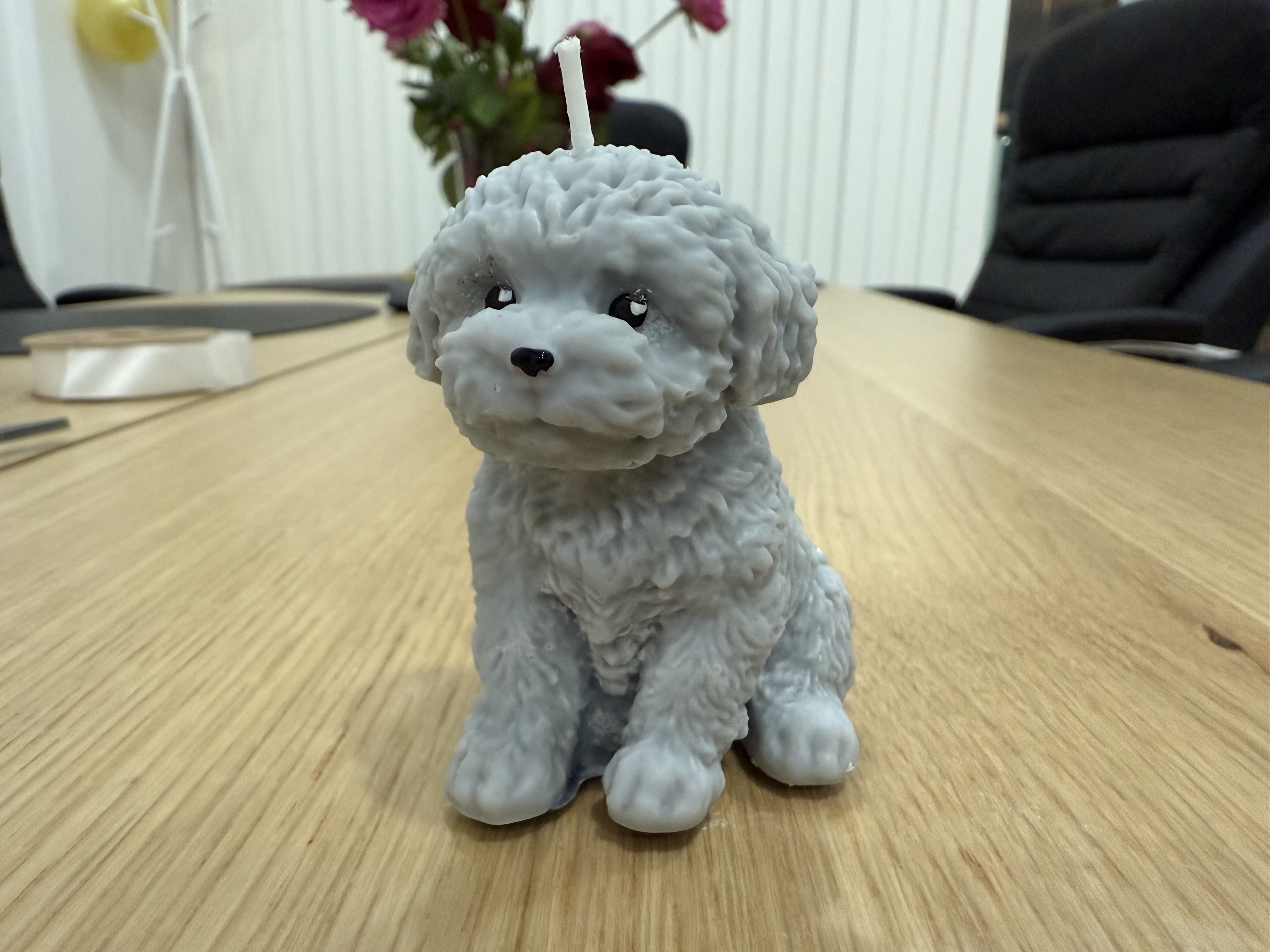 Кученце пудел свещ в сиво