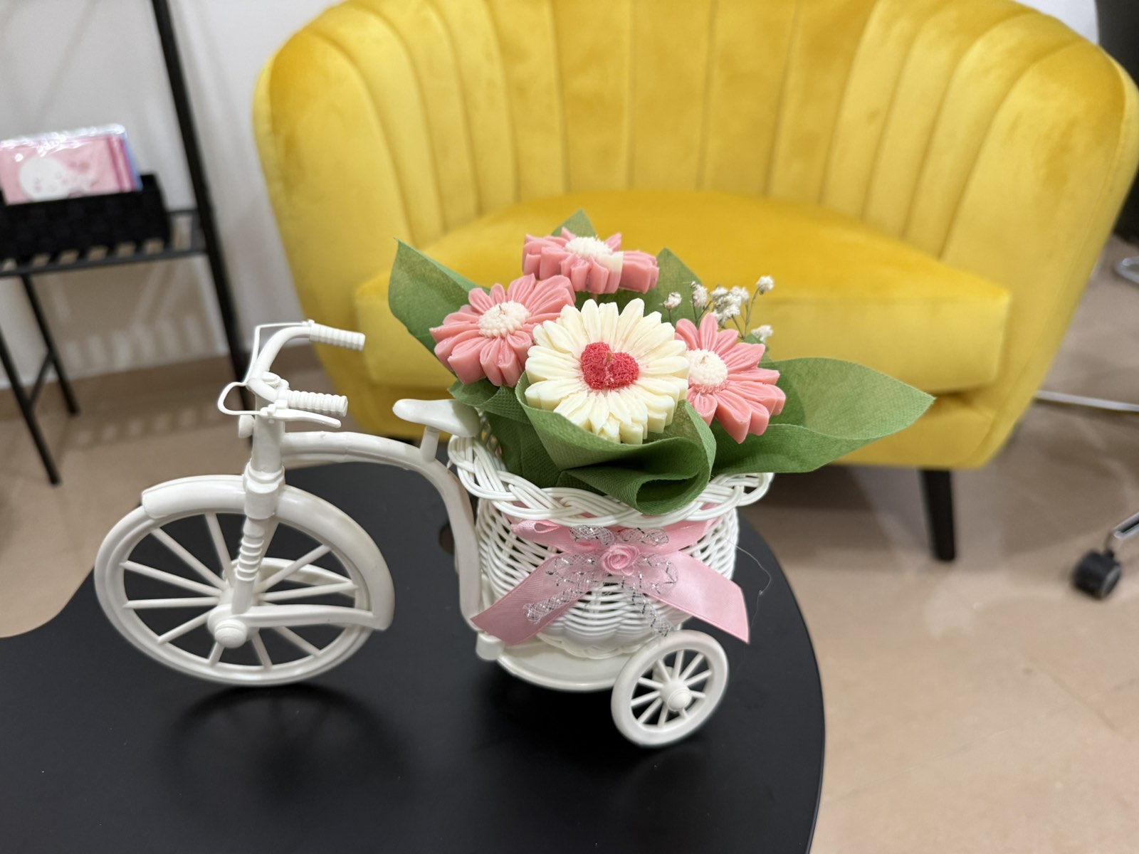 Ръчно изработена свещ